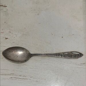 Antique Glacier National Park Many Hotel sterling Silver Spoon